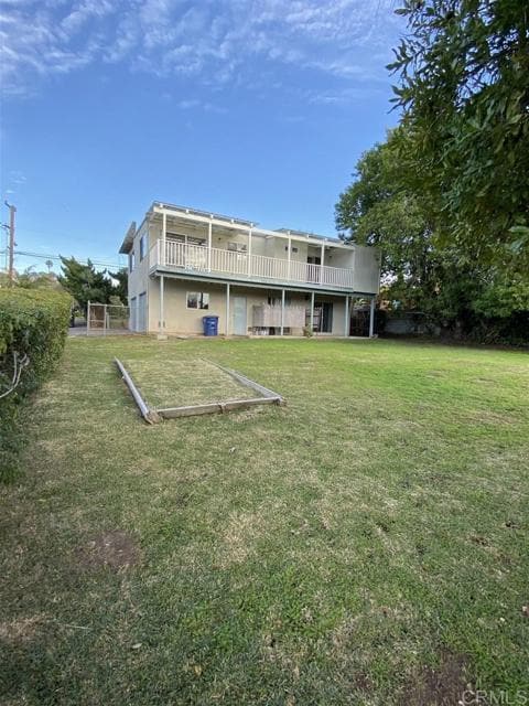 Building Photo - 627 N Rios Ave