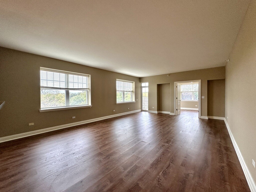 Building Photo - 2 Itasca Place