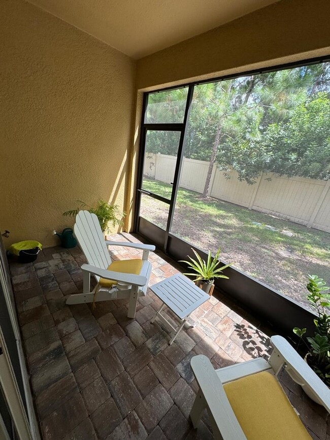 Building Photo - Beautifully maintained 3-bedroom, 2.5-bath...