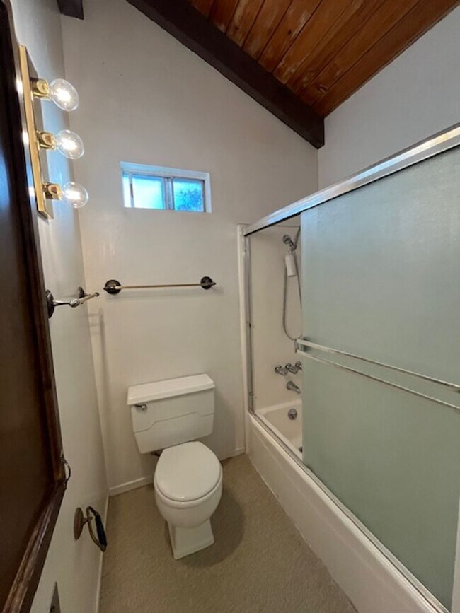 Building Photo - 1618 Square Foot Tri-Level Home in Cayucos with Ocean Views