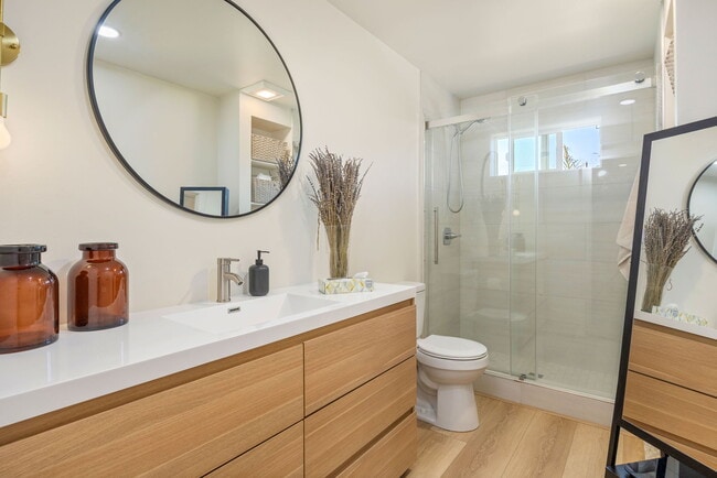 Building Photo - 810 California St