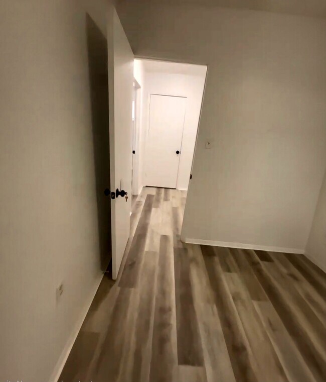 Building Photo - 3982 Crayrich Cir