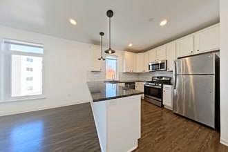 Building Photo - 6619 Ridge Avenue