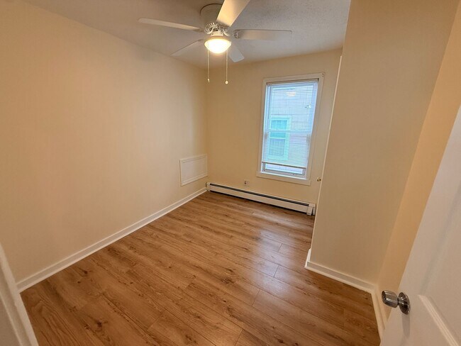 Building Photo - 100 Green St