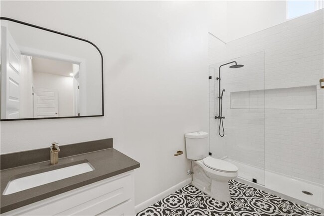 Building Photo - 15 Nassau St