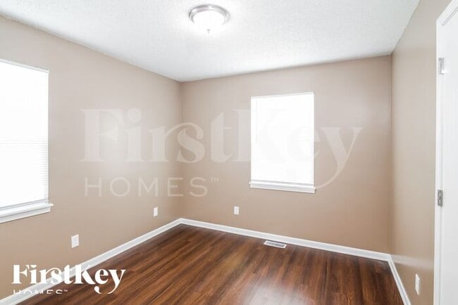 Building Photo - 411 Bluegrass Dr