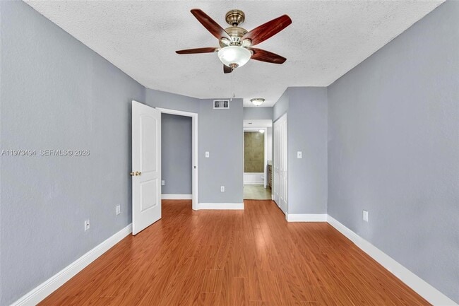 Building Photo - 2810 N Oakland Forest Dr