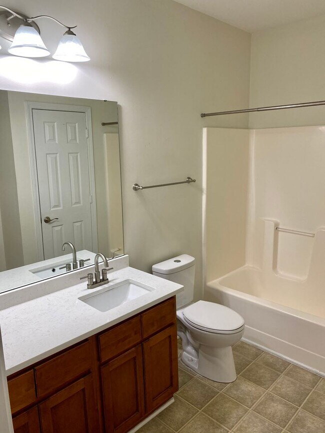 Building Photo - 2621 Oldgate Dr