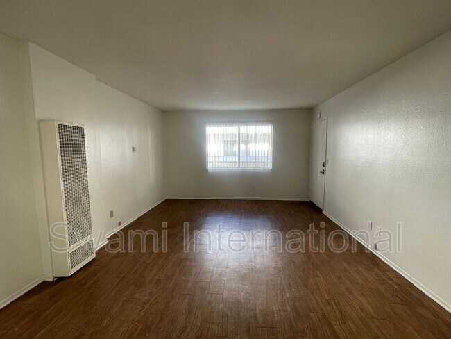 Building Photo - 345 Stepney St