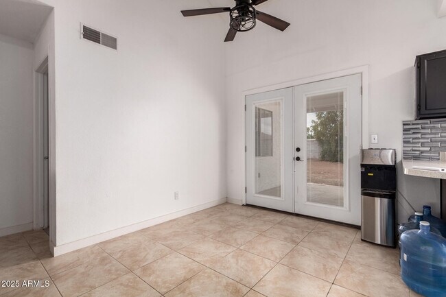 Building Photo - 6038 W Gelding Dr