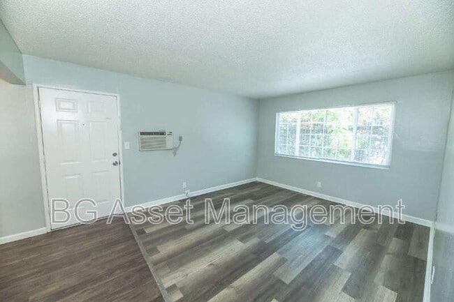 Building Photo - 1922 Ethan Way