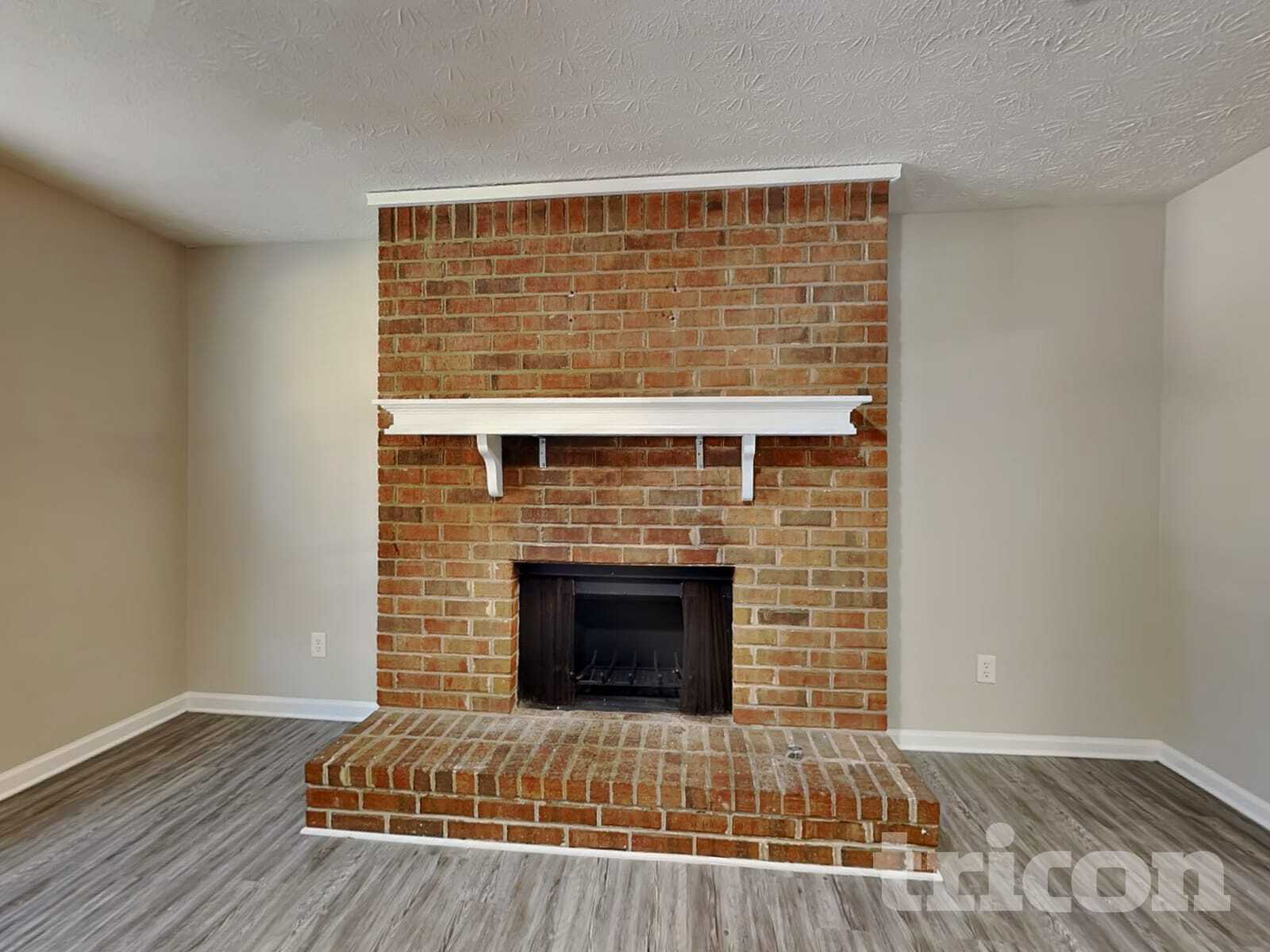 Building Photo - 355 Paula Ct