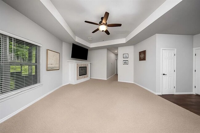 Building Photo - 221 Mockingbird Rd