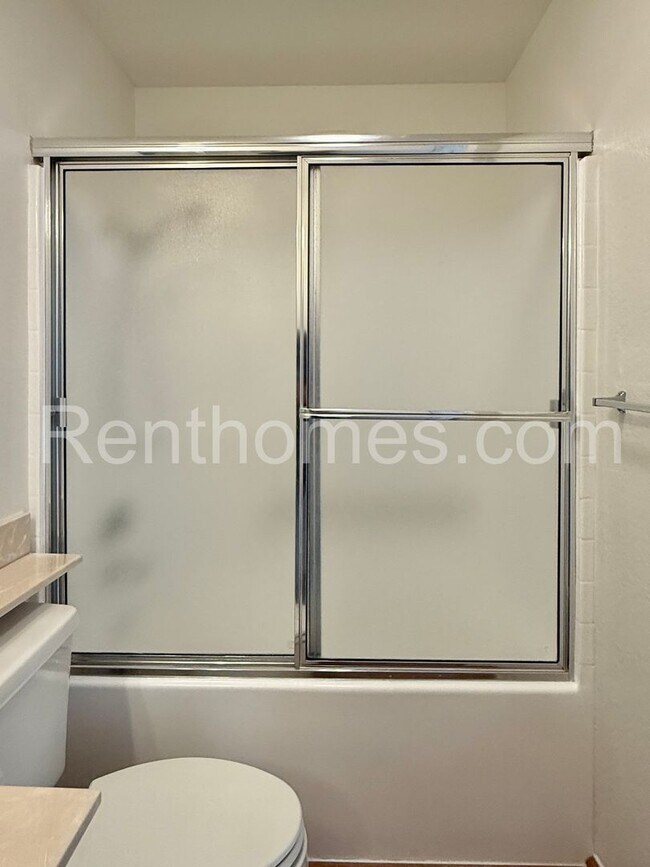 Building Photo - 11263 Avenida De Los Lobos