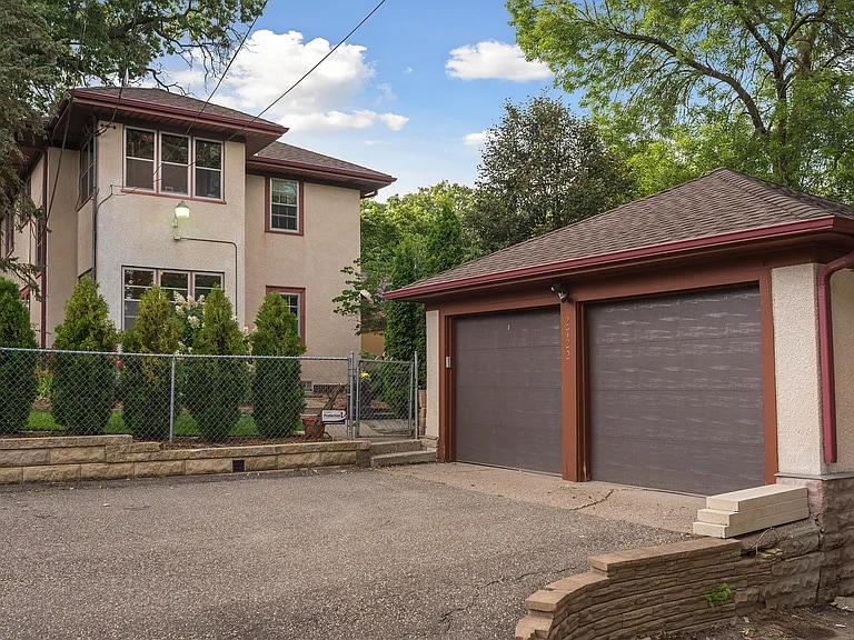 Building Photo - 2722 N Vincent Ave