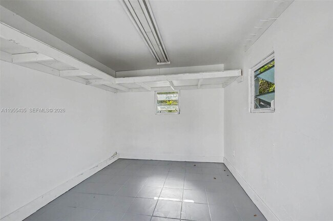 Building Photo - 5936 SW 29th St