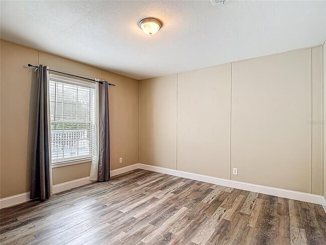 Building Photo - 7515 Rooks Dr