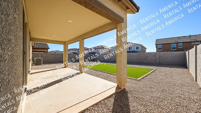 Building Photo - 17175 W Blue Sky Dr