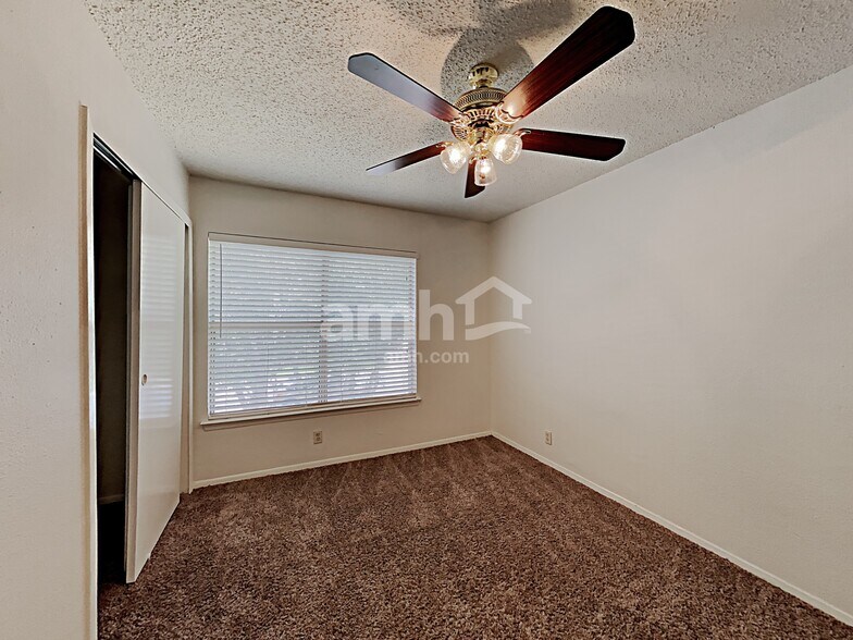 Building Photo - 13352 Pecan Glade