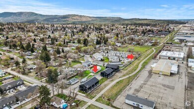 Building Photo - Luxury Living Off Appleway Trial Brand New...