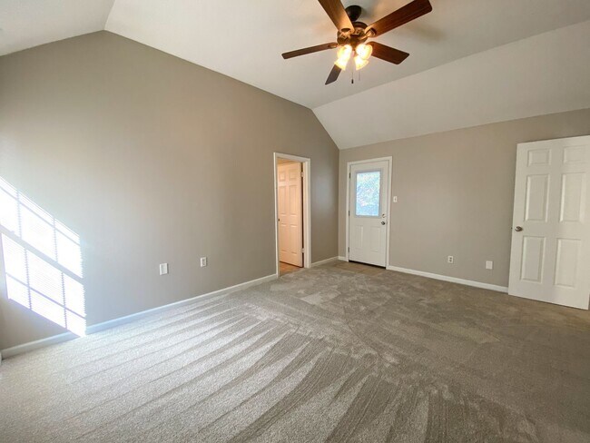 Building Photo - 3 bed, 2 bath home with wonderful curb appeal near N. Germantown Parkway.