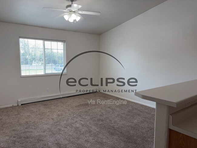 Building Photo - 494 Coronado Way