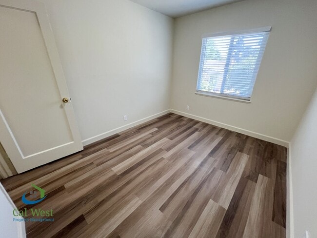 Building Photo - $2,495 - UPDATED 2 bedrooms/1 bathroom Upstairs Unit near Rose Garden!