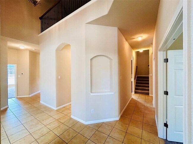 Building Photo - 2501 Farleigh Ln