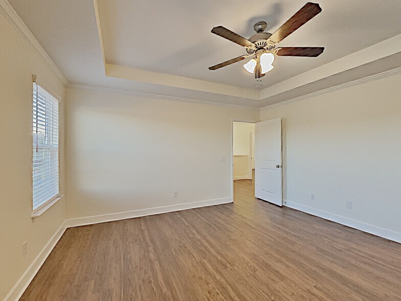 Building Photo - 4877 Chutney Dr