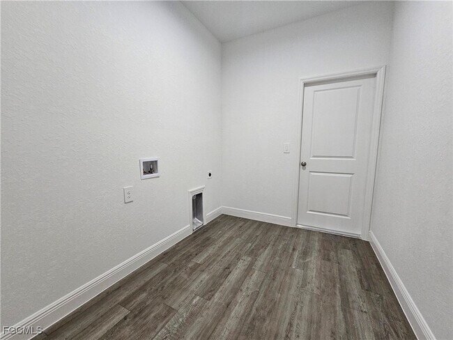 Building Photo - 9011 Penny Cir