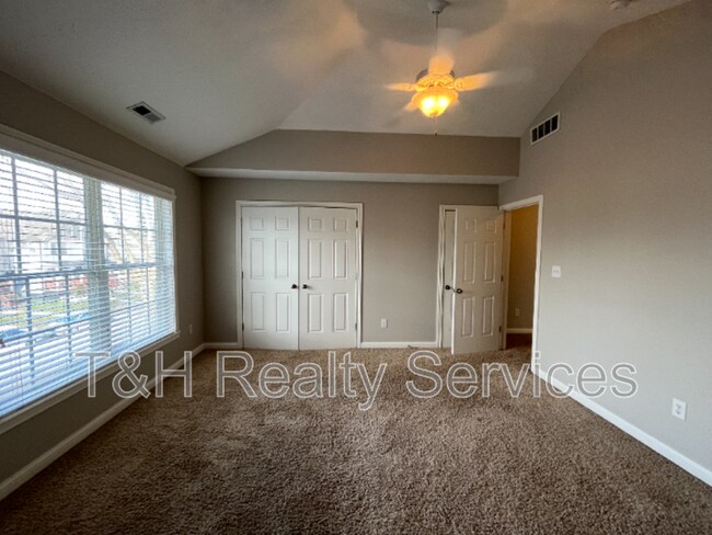 Building Photo - 2029 Ruckle St