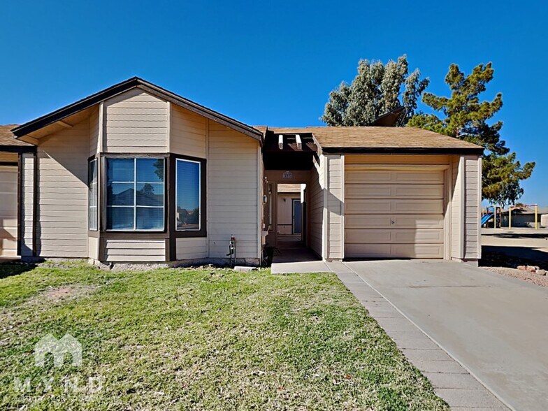 Building Photo - 16024 S Catalina St