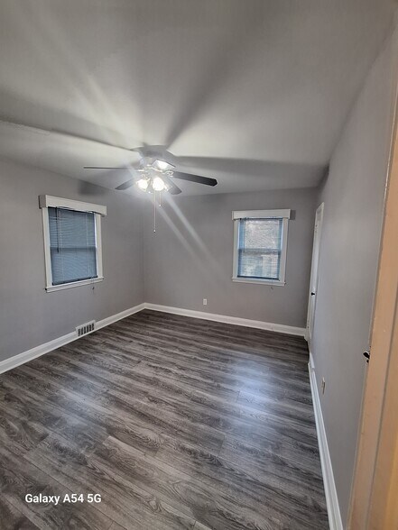 Building Photo - 3721 Frankford Ave