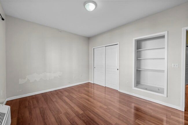 Building Photo - 845 Newark Ave