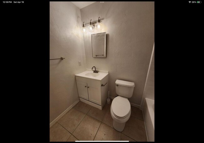 Building Photo - Charming 2BR Townhome in Tallahassee near ...