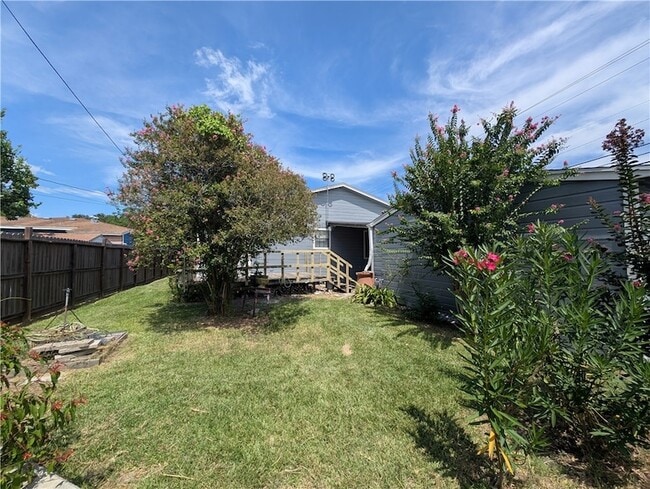 Building Photo - 3561 Monterrey St