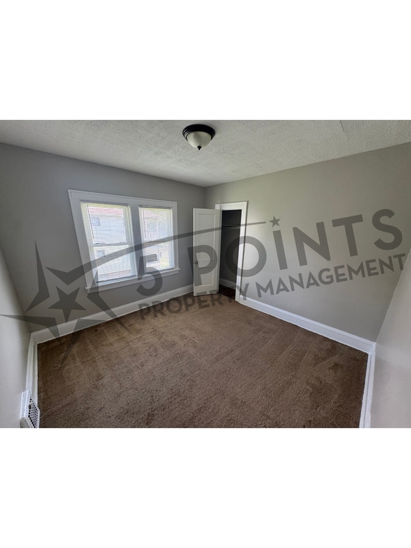 Building Photo - 957 Eddy Rd
