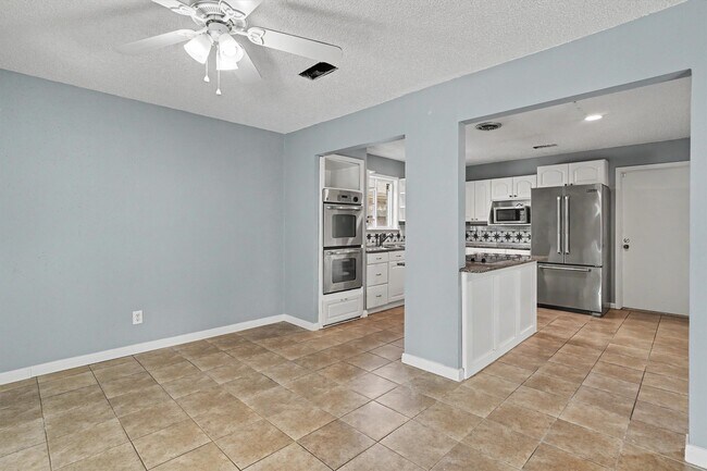 Building Photo - 16238 Brookford Dr