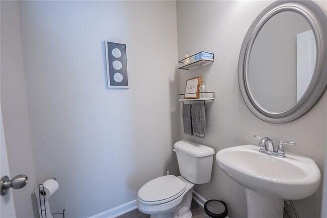 Building Photo - 454 Burgundy Terrace SE