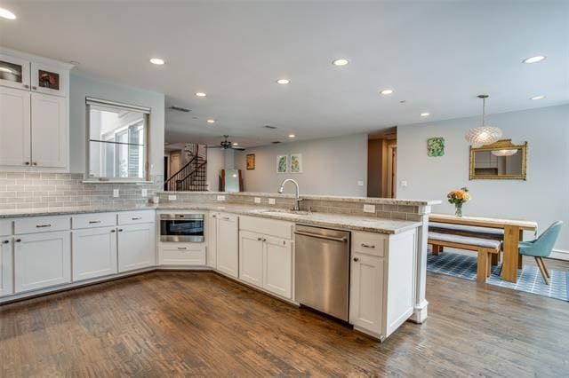 Building Photo - 4532 Normandy Ave