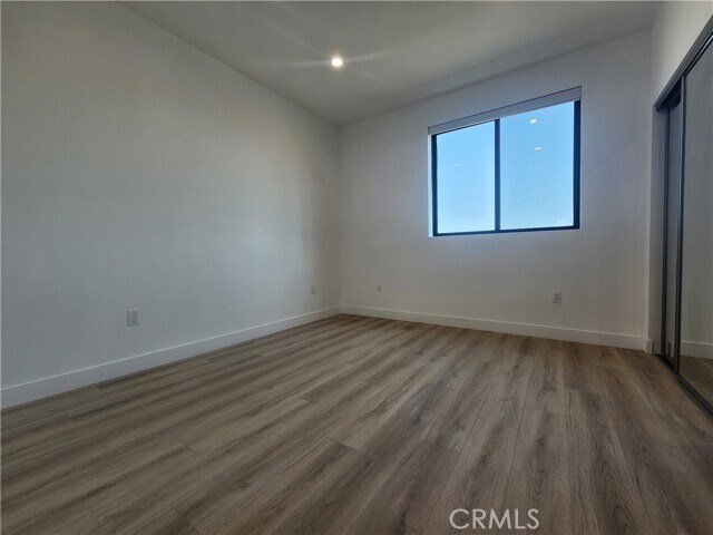 Building Photo - 6061 Fulton Ave