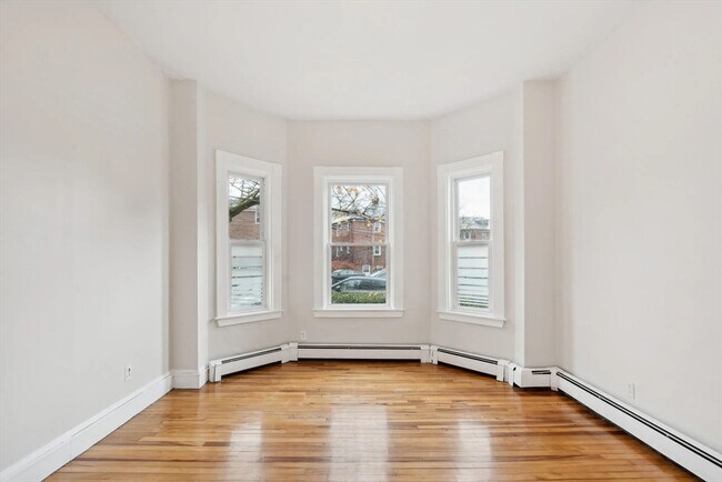 Building Photo - 2A Sherman St