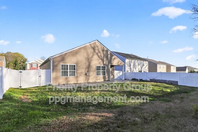 Building Photo - 2212 Apple Glen Ln