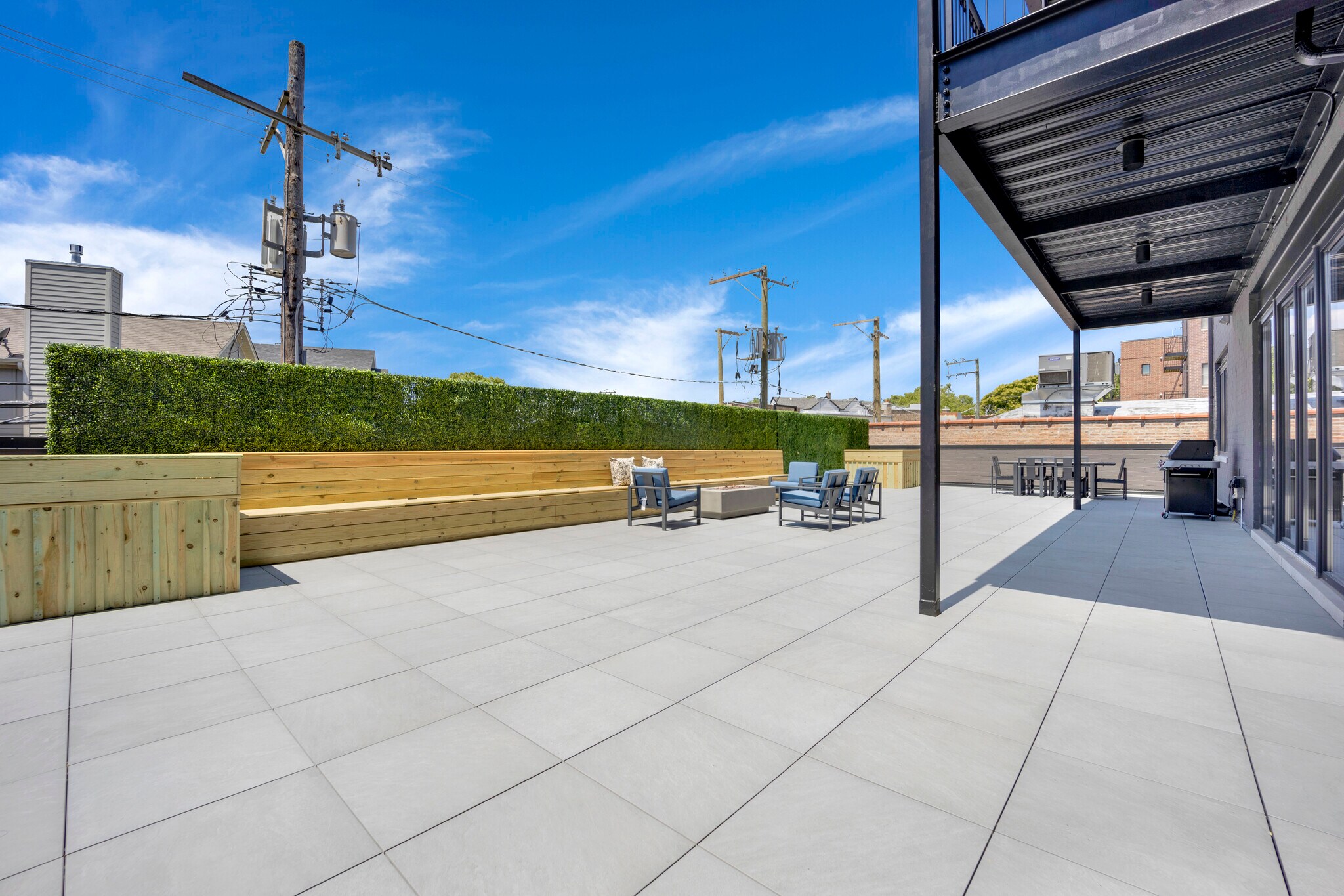 Building Photo - 4918 N Lincoln Ave