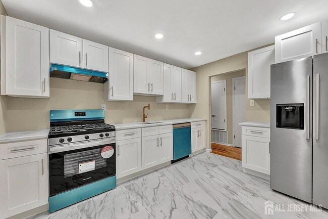 Building Photo - 5 Pelmont Pl