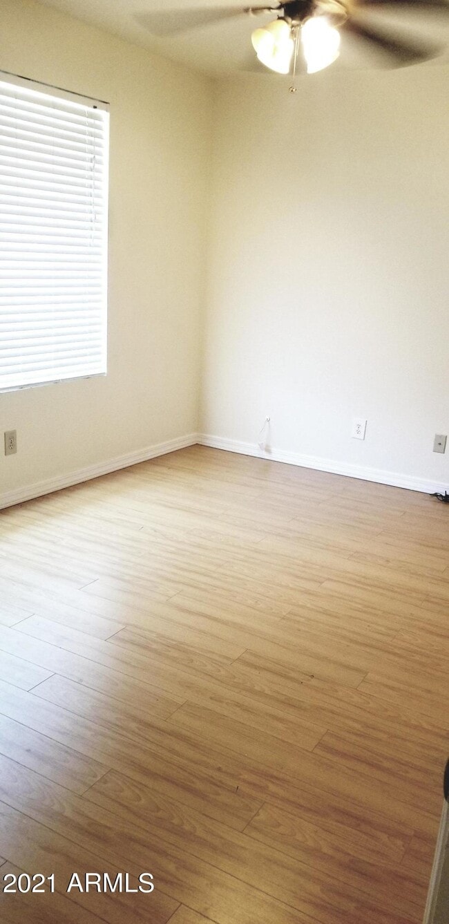 Building Photo - 3825 W Libby St