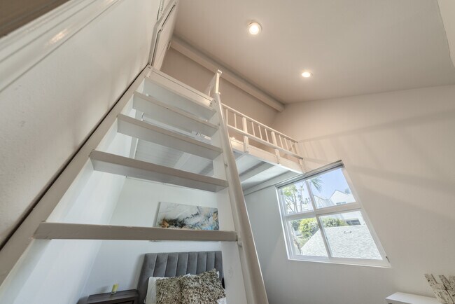 Building Photo - 28711 CA-1
