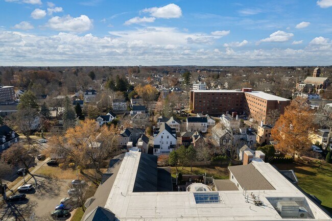 Building Photo - 105-107 Richards