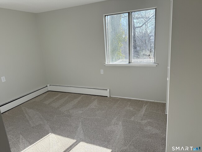 Building Photo - 7 McAllister Ave