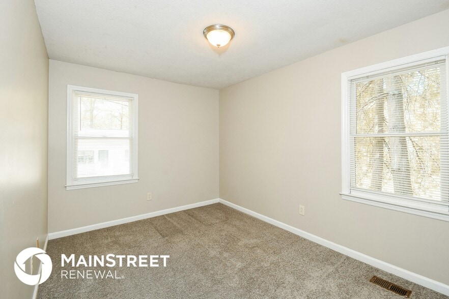 Building Photo - 4631 Candlewyck Way